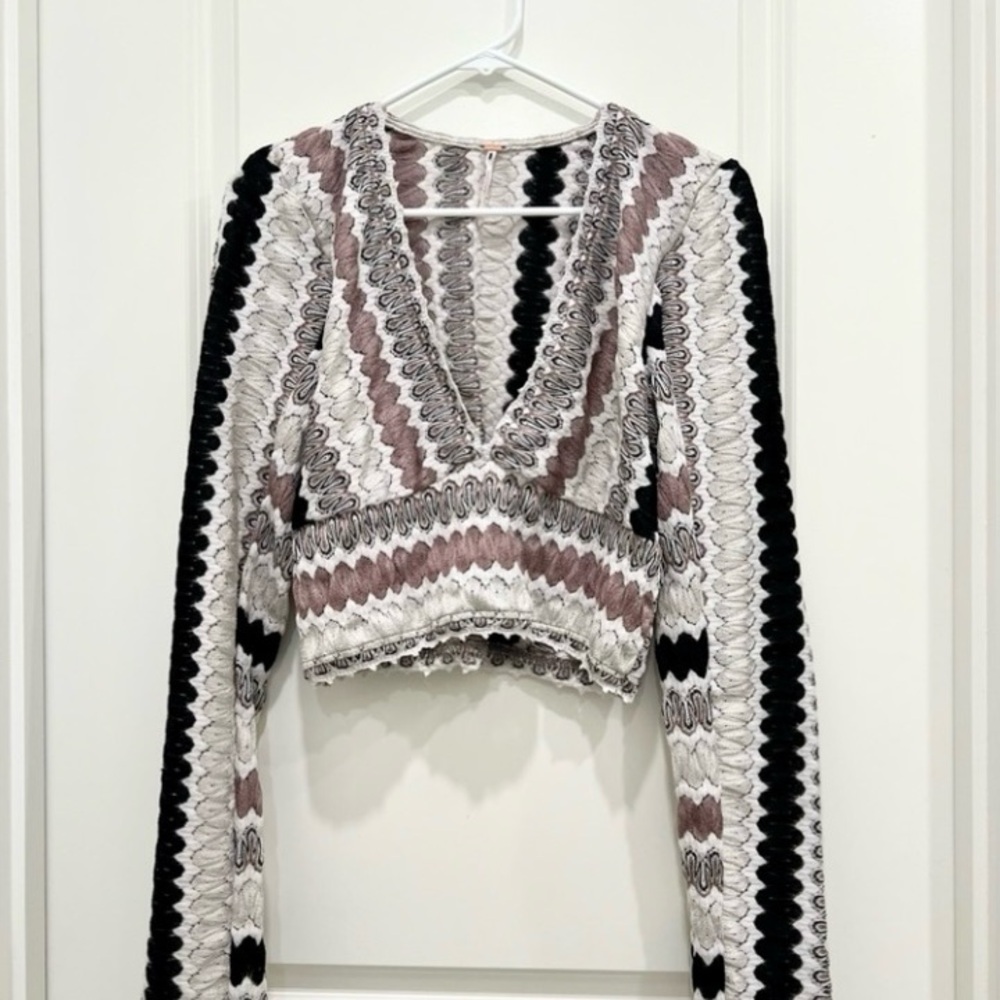 Free People Wavy Knit V-Neck Crop Top in Black, White & Mauve